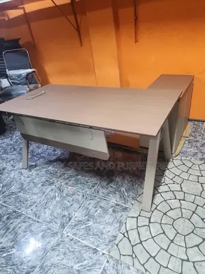 1.6 Md Table With Side Cabinet