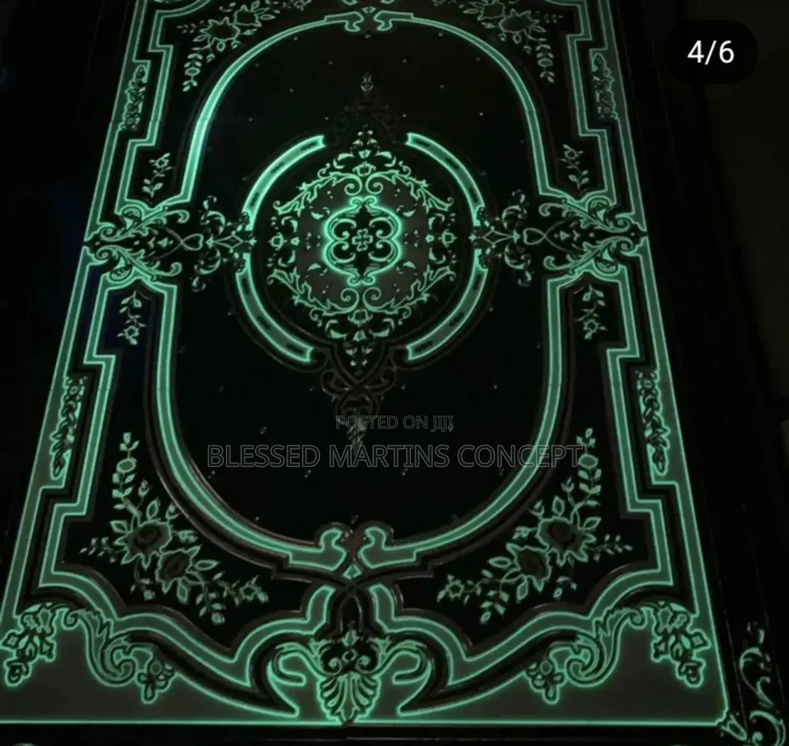 Center Floor Deco Luminous. It Reflect Usually Steady Light in Dark