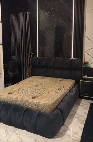 4.5 X6 Bedframe and Drawer 
