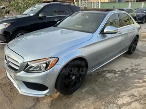 Mercedes-Benz C300 Luxury Sedan RWD (2.0L 4cyl 7A) 2016 Blue