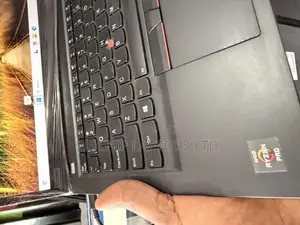 Laptop Lenovo ThinkPad t495s 8GB AMD Ryzen 5 SSD 256GB