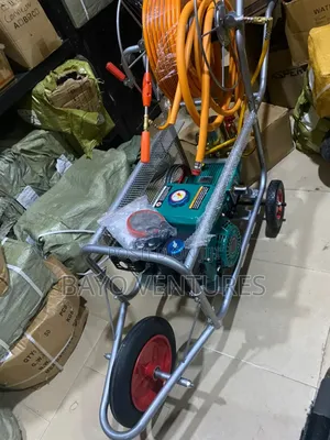Power Sprayer Machine