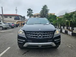 Mercedes-Benz M Class ML350 4dr SUV (3.5L 6cyl 7A) 2015 Black