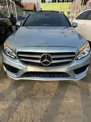 Mercedes-Benz C300 Luxury Sedan RWD (2.0L 4cyl 7A) 2016 Blue