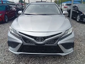 Toyota Camry SE Auto 2024 Silver