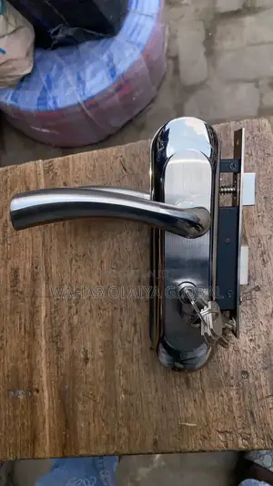 Small Lever Handle Lockset With Key – Durable Secure