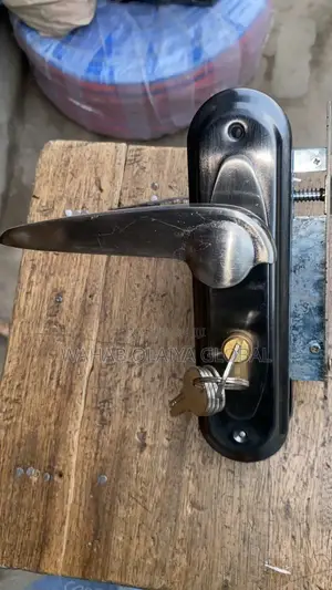 Small Lever Handle Lockset With Key – Durable Secure