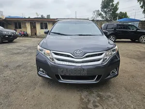 Toyota Venza V6 AWD 2012 Gray