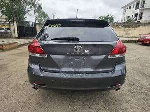 Toyota Venza V6 AWD 2012 Gray