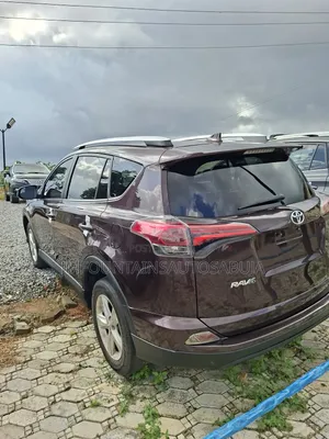 Toyota RAV4 2016 Purple