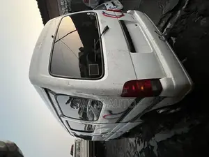 Suzuki Every 2010 White