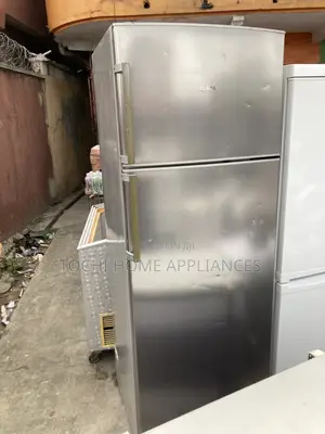401 Liters Bosch Fridge and Freezer