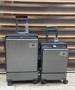 Elegant Set of Traveling Bag