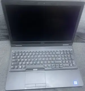 Laptop Dell Precision 3530 16GB Intel Core i7 SSD 256GB