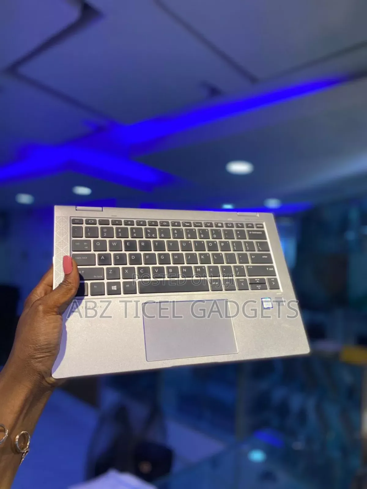 Laptop HP EliteBook 1030 8GB Intel Core I5 SSD 256GB