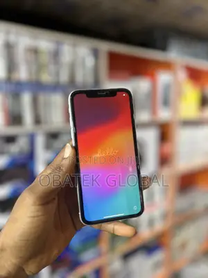Apple iPhone XR 64 GB White