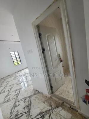 3bdrm Duplex in Utagban Off Airport, Benin City for rent