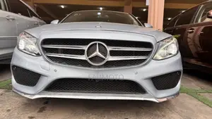 Mercedes-Benz C300 2016 Silver