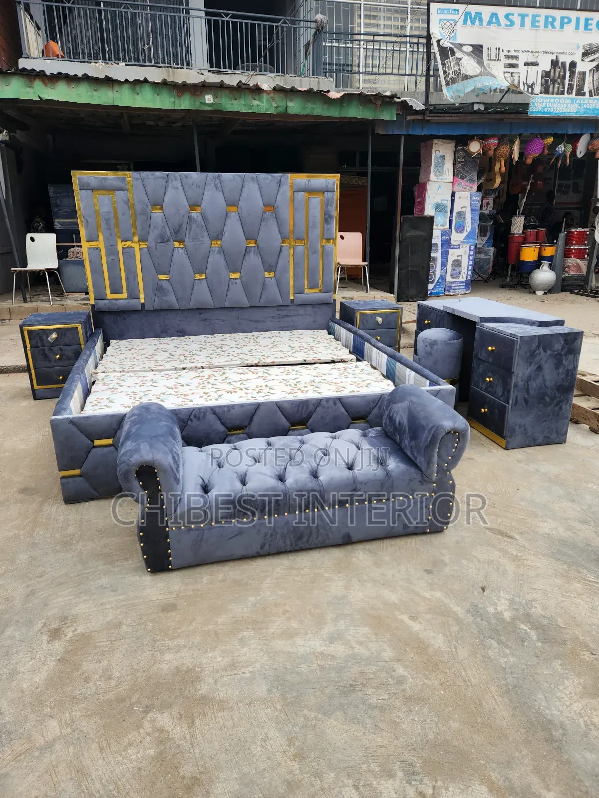 Padded 6by6 Bed With Its Accessories