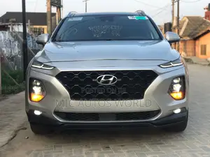 Hyundai Santa Fe 2018 Silver