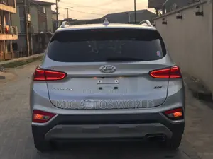 Hyundai Santa Fe 2018 Silver