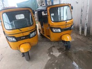 TVS Apache 180 RTR 2022 Yellow