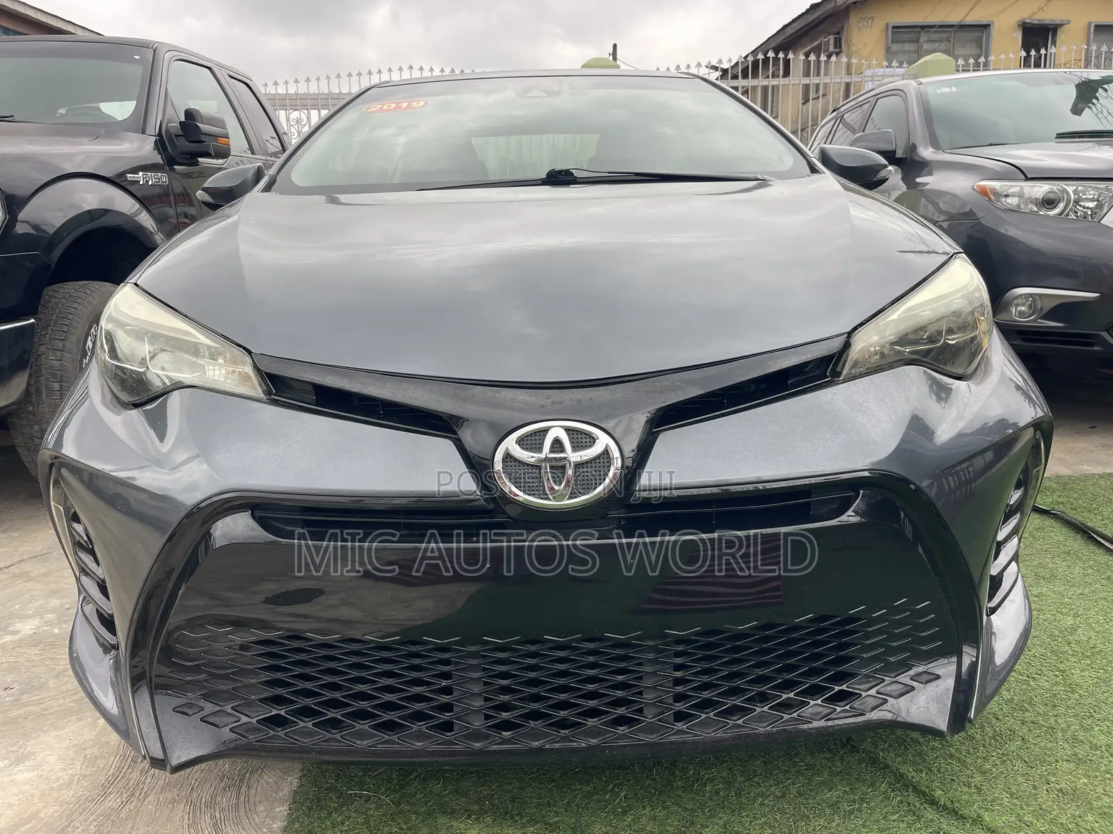 Toyota Corolla 2019 Gray