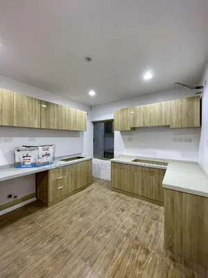 3bdrm Block of Flats in Victoria Island for rent