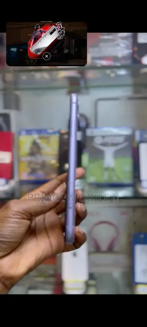 Apple iPhone 11 64 GB Purple