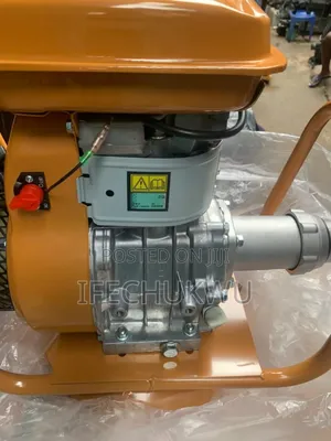 Follow Come Robin Concrete Vibrator With Hose