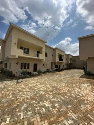 4bdrm Townhouse/Terrace in Lifecamp for sale