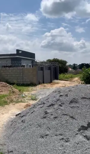310 SQM Buildable Plot of Land With R of O for Sale in Karshi