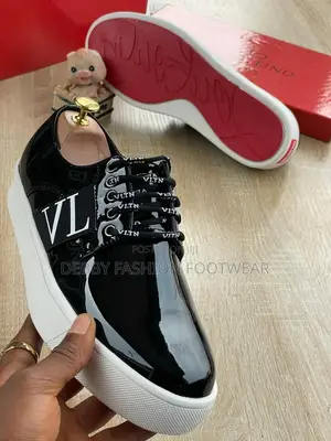 Valentino – Men’S Footwear That Speaks Power