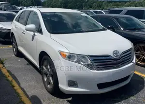 Toyota Venza V6 AWD 2011 White