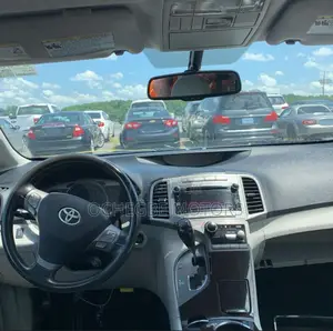 Toyota Venza V6 AWD 2011 White