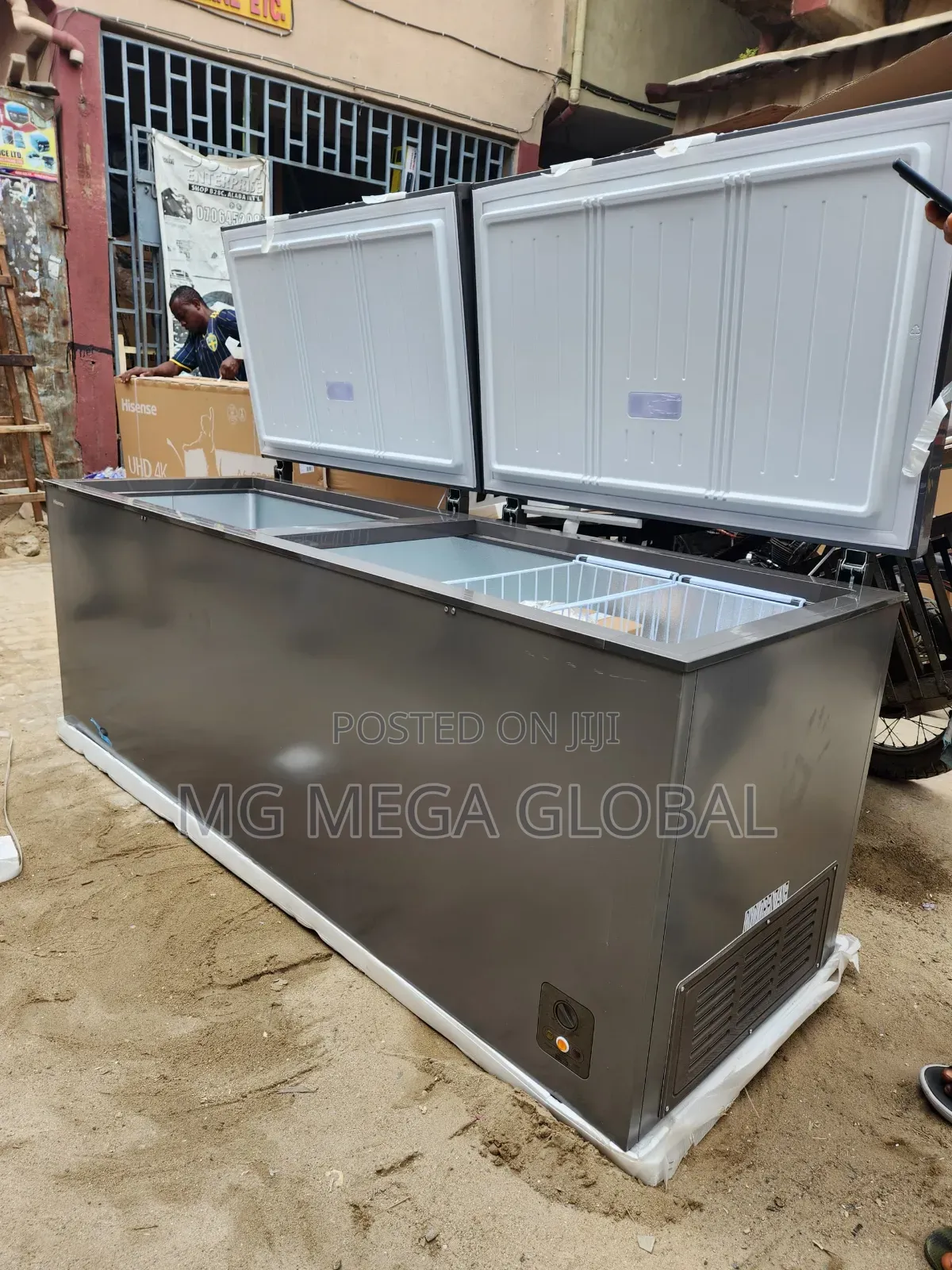Hisense Big 2 Doors Freezer 91dd