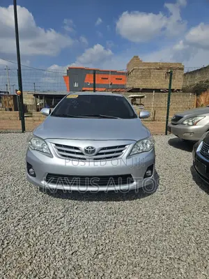 Toyota Corolla LE 4dr Sedan (1.8L 4cyl 4A) 2012 Silver