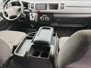 Toyota HiAce 2017 Black