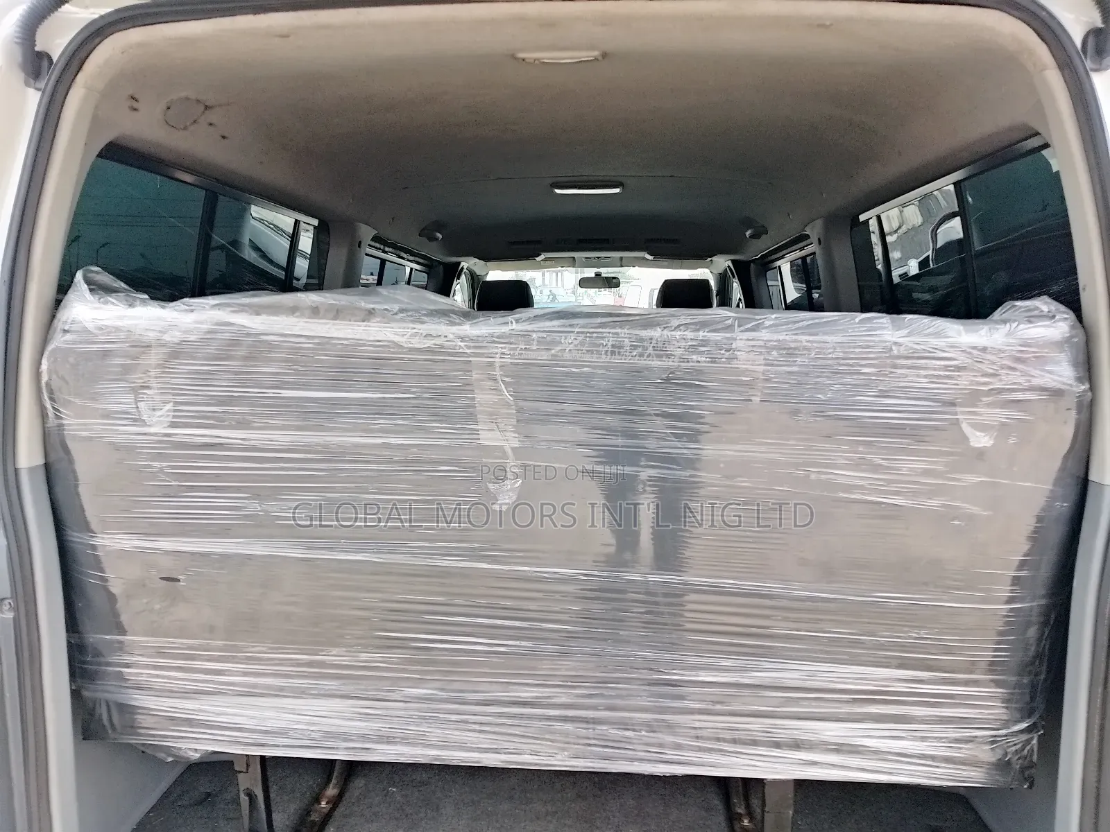 Toyota HiAce 2012 White