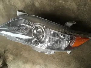 Toyota Camry 2010 Headlight