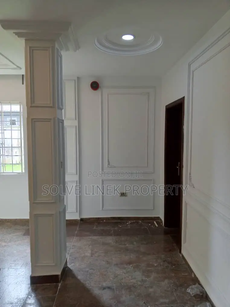 Wall Conish and Design