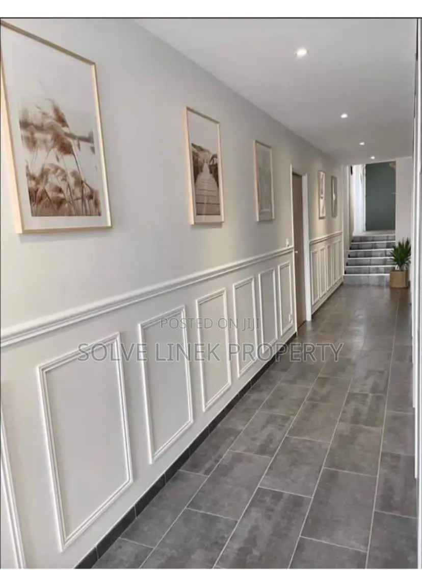 Wall Conish and Design
