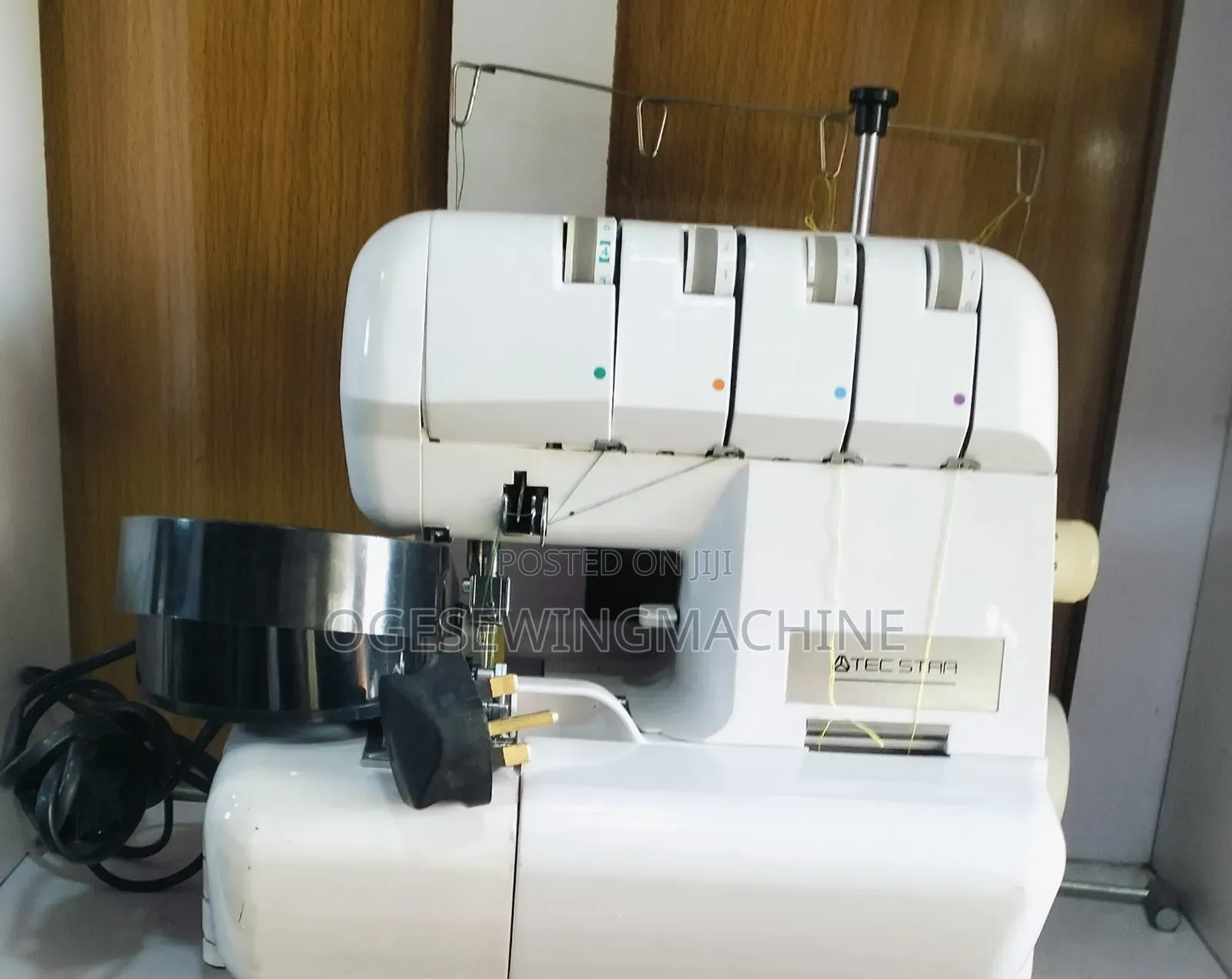 4 Thread Industrial Overlooking Weaving