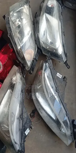 Head Light Nissan Nv200 2018