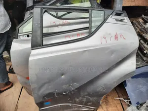 Toyota Back Door Ch_r 2015