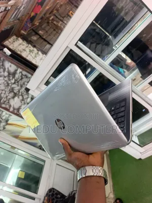 Laptop HP Pavilion 15 12GB Intel Core i5 HDD 1T
