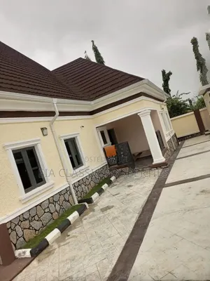 3bdrm Bungalow in Gwarinpa for rent