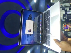 Laptop Apple MacBook Pro 2017 16GB Intel Core I7 SSD 512GB
