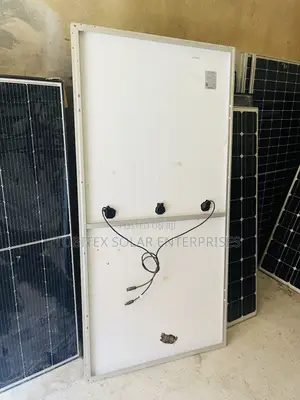 Original Canadian 600w Solar Panels