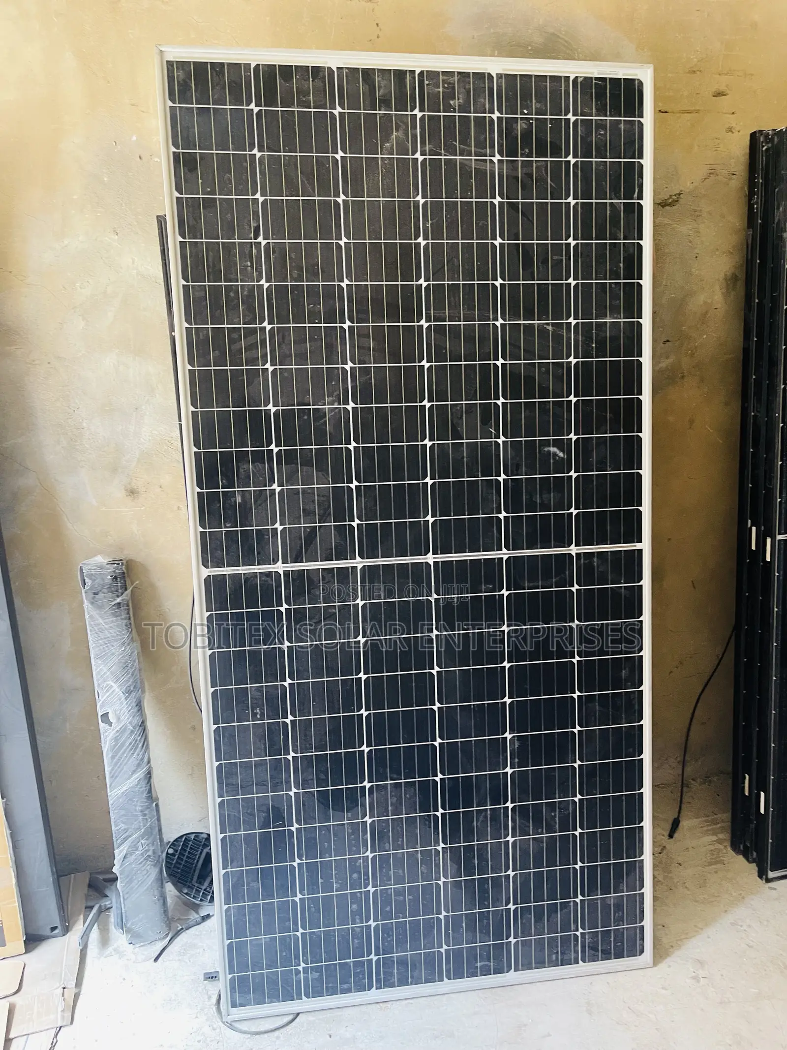Original Canadian 600w Solar Panels